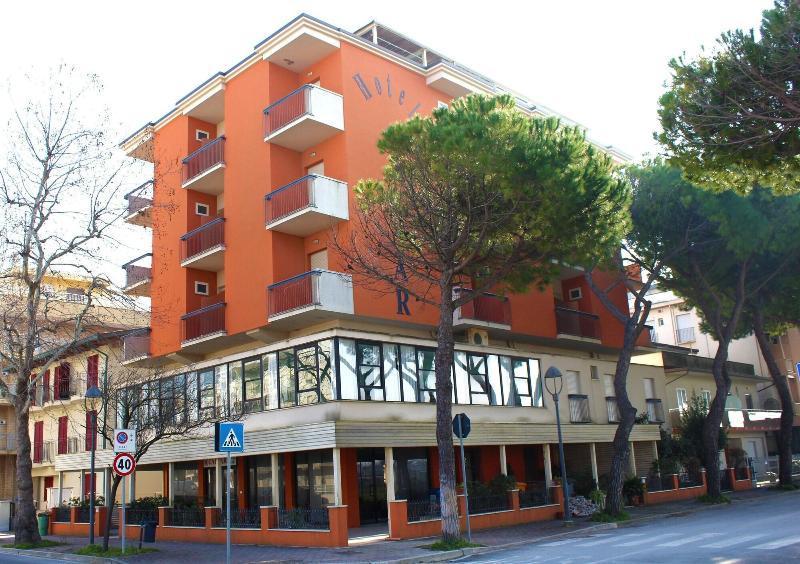 Hotel Caesar Misano Adriatico Exterior foto